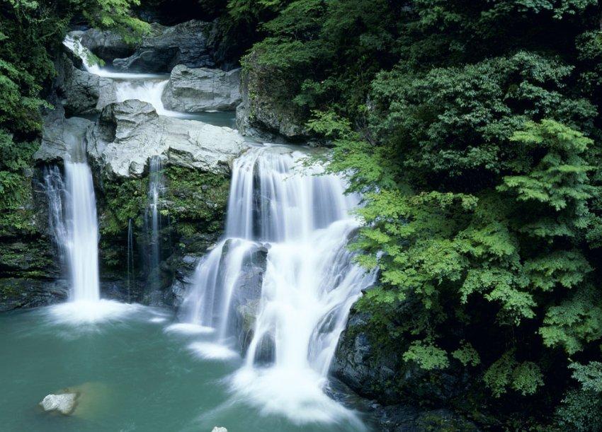 逃离火车站口